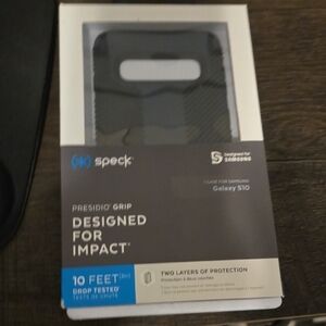 Speck Presidio Grip Case for Galaxy S10 - Black